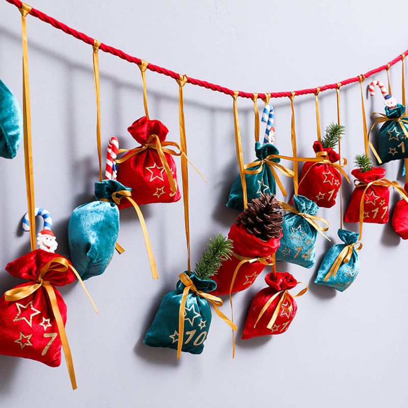 24 Days Countdown Christmas Advent Calendar Ornament Candy Bags Hanging Party Decorations for Kids