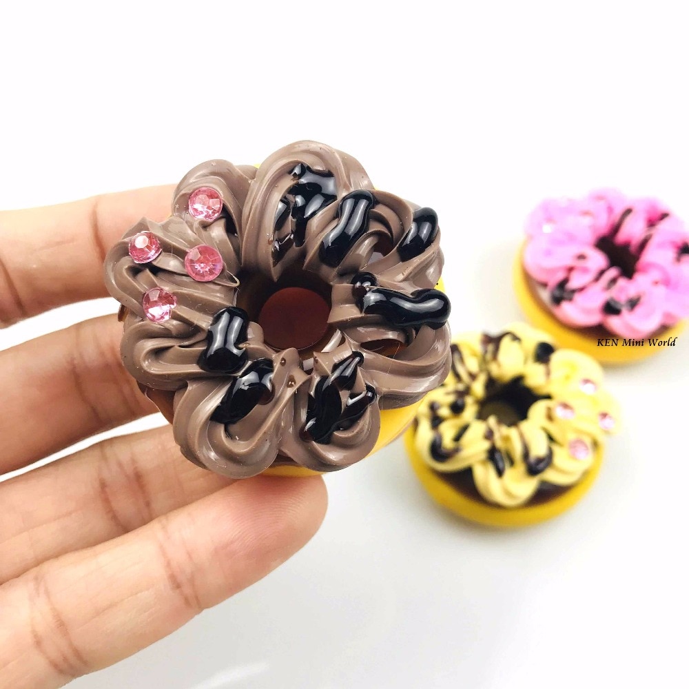 Nowy 2 sztuk/partia 1/6 skala miniaturowy deser śliczne 4 styl ciasto pączek dla Blyth Lalka Dom dekoracje udawaj jedzenie