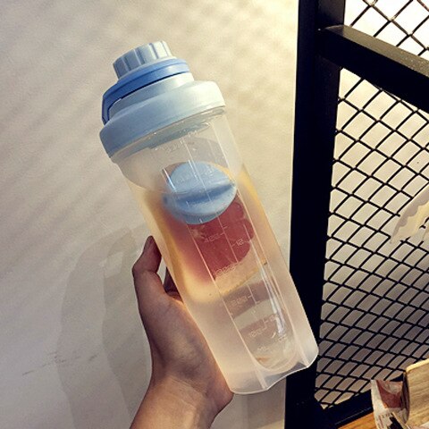Xinchen plast protein shaker flaske med bærehåndtag låg mundskala til mænd og kvinder gym fitness lyserød 500ml 700ml oz: 700ml blå