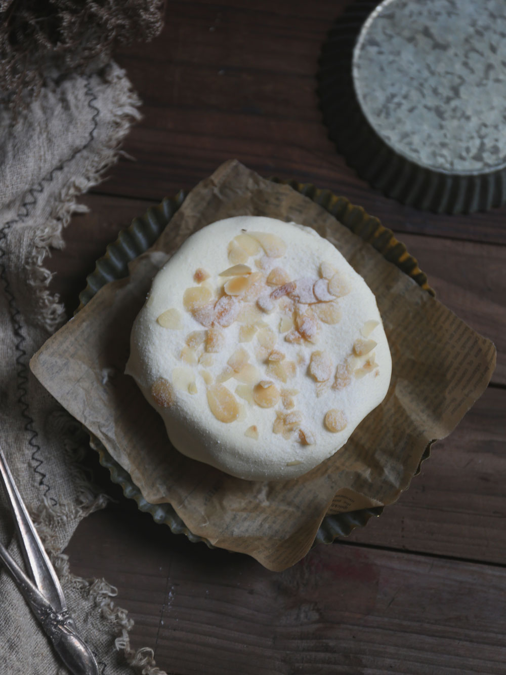 Retro Vintage Iron Plate Nostalgic Fancy Tray Set Bread Cake Fruit Food Photography Props