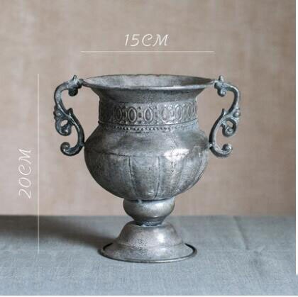 Europæisk retro jernbæger vase dekoration hjem stue blomsterarrangement figurer håndværk hotel metal urtepotte ornamenter: Stil 9