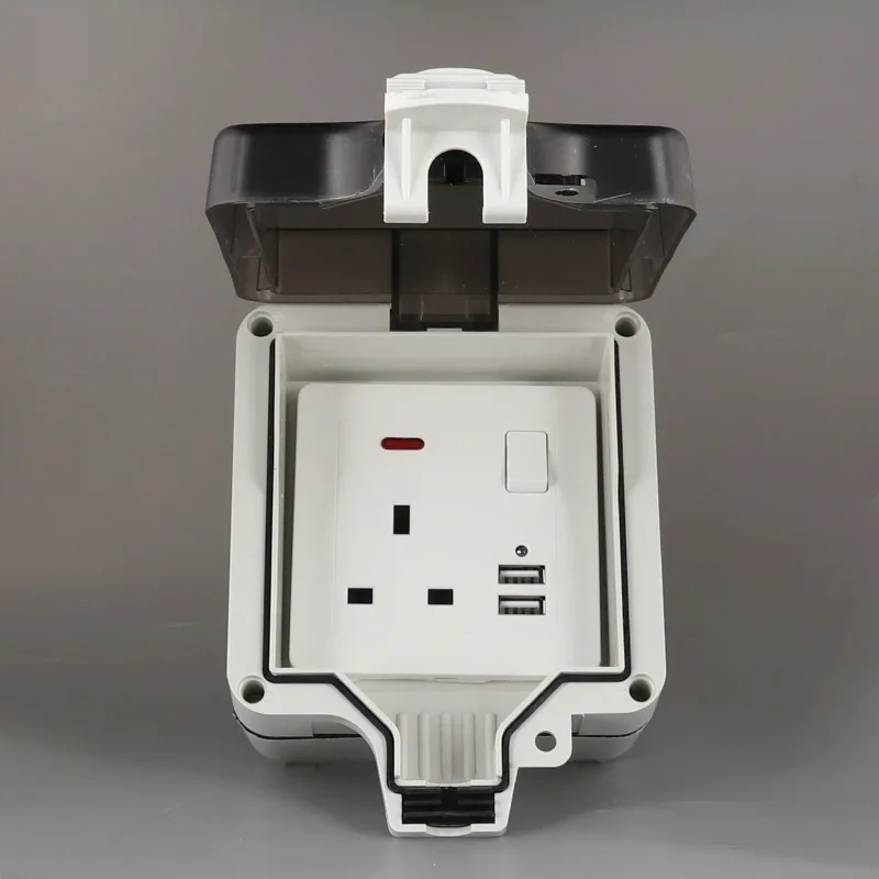 British Standard Outdoor Waterproof Socket Ip66 Anti-rain Charging Plug European Standard German Regulation Waterproof Box: Type 17