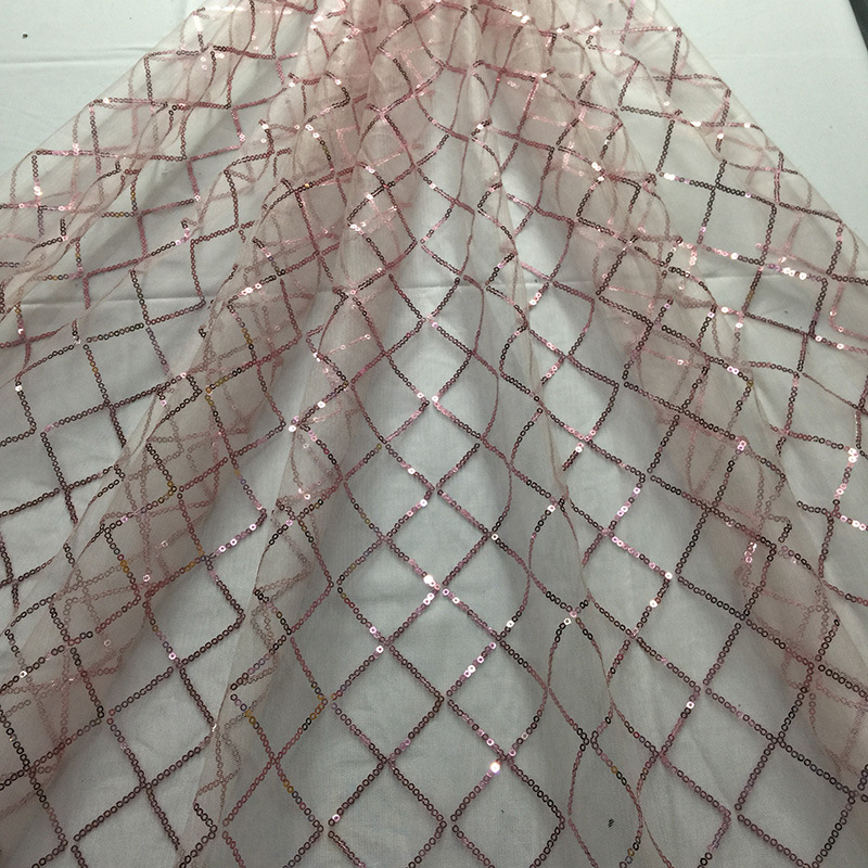 Tkanina zdobiona cekinami w kracie rękojeść koronkowa cekinowa haftowanie rękodzieło moda suknia ślubna DIY damska tkanina siateczkowa tkanina
