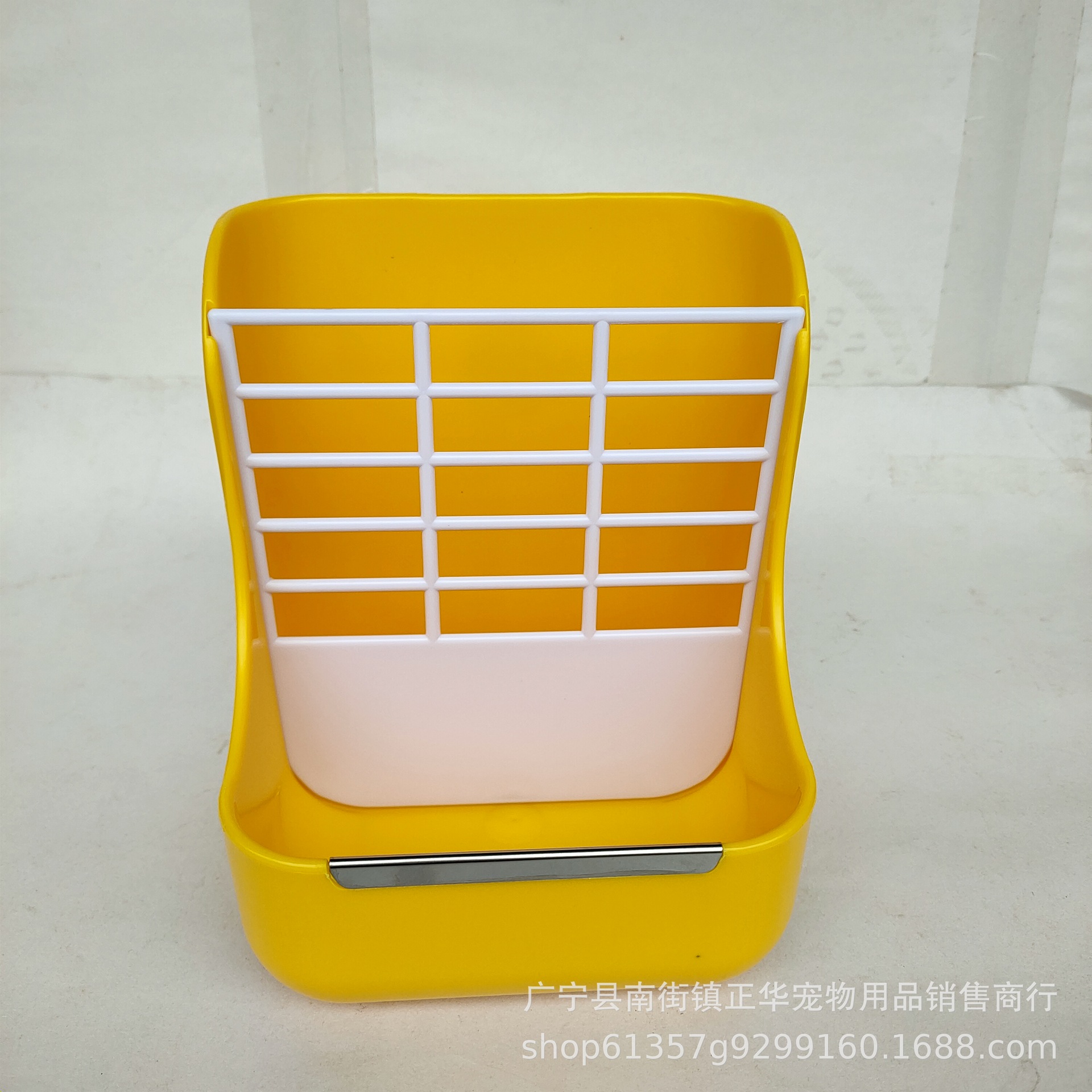 Rabbit Food Feeder Small Animal Supplies Rabbit Chinchillas Guinea Pig 2 In 1 Feeder Bowls Double use for Grass and Food ZM923: YELLOW