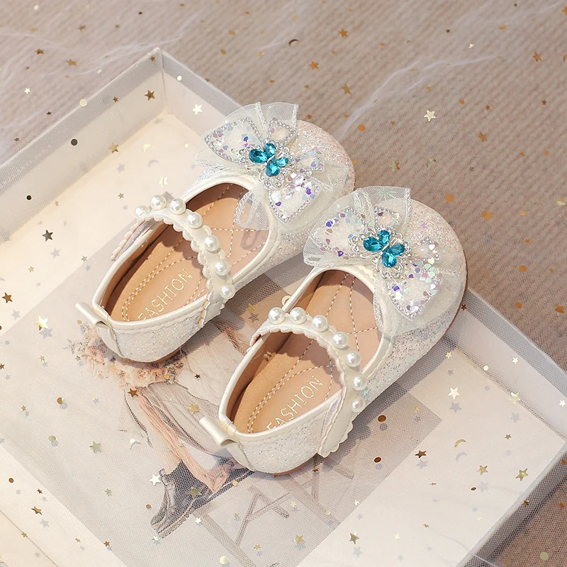 Slip-on sandaler för småbarn för flickor med diamanter, glänsande sandaler, skor med rosett, höga klackar, tofflor för flickor, snygga