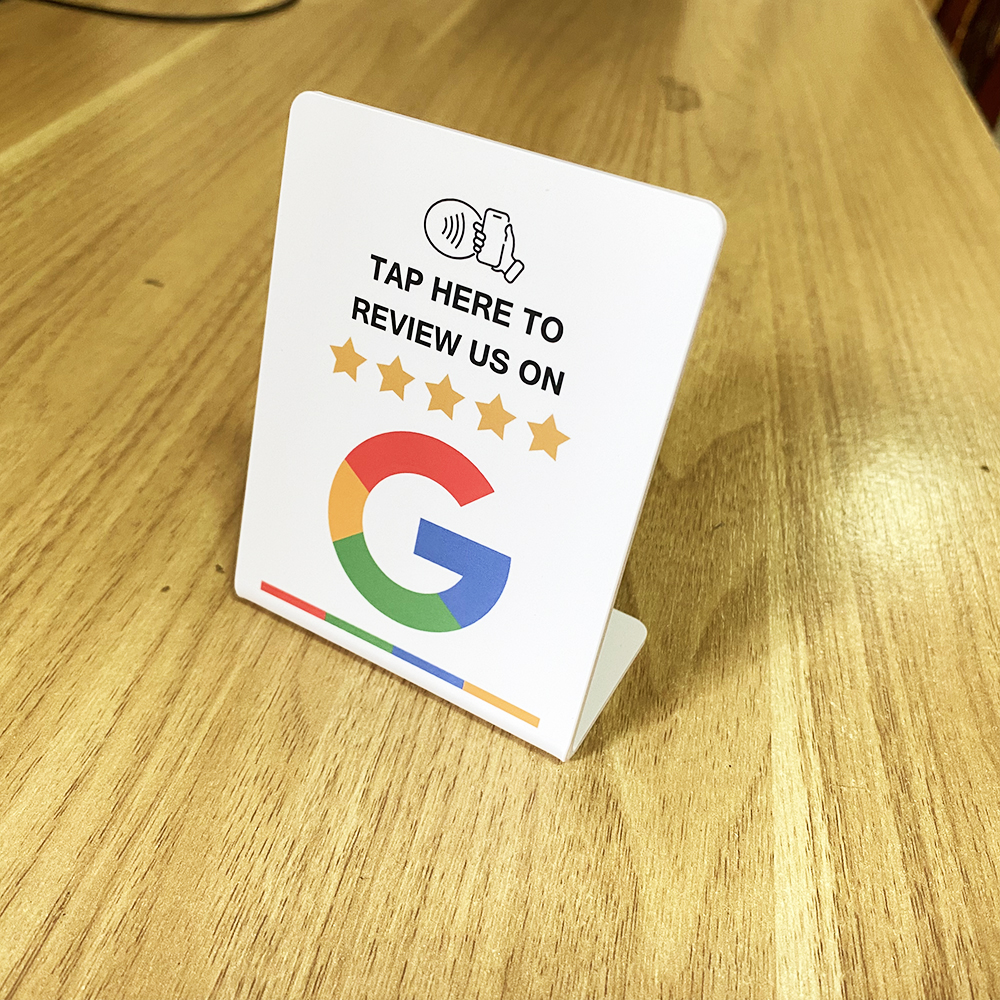 Stojak dotykowy 3 "X4" NFC Wyświetlacz Instagram Facebook Tripadvisor Trustpilot Konserwacja Google Stojak NFC Wyświetlacz stołowy NFC dla restauracji