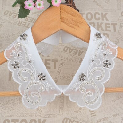 Chemise et faux col pour femmes | , fait à la main, faux col, accessoires de décoration en dentelle avec strass, collier cravate: A8
