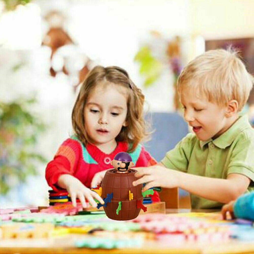 Kinder Lustige Spielzeug Pirate Barrel Neuheit Spiel Spielzeug für Kinder Glück Stab Pop Up Spielzeug Party Spiel Pirate Eimer Kunststoff spielzeug Für Kind