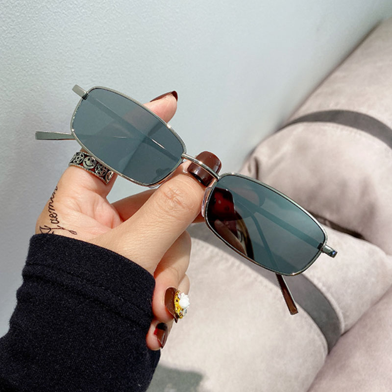Nuevas gafas de sol rectangulares pequeñas Vintage para hombres y mujeres, gafas de sol cuadradas Punk a la , gafas de sol de con marco de Metal, gafas de conducción negras: YELLOW