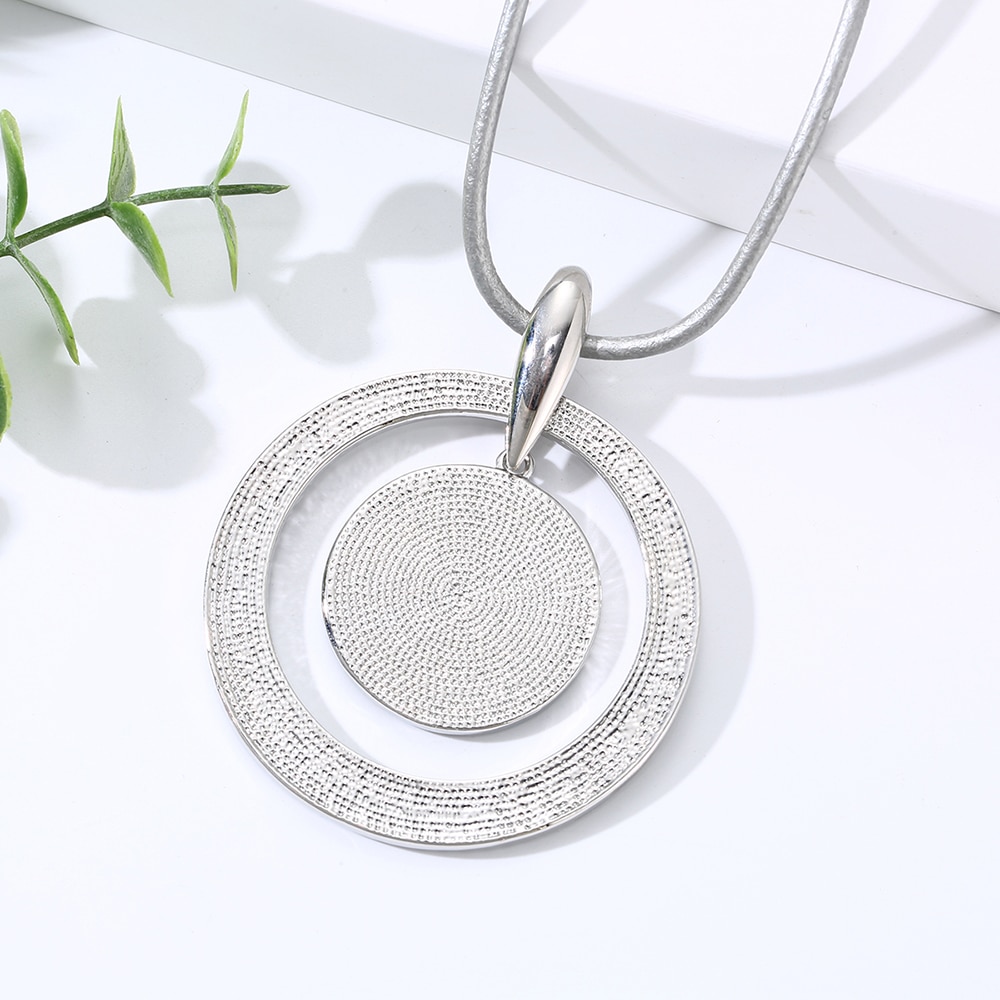 Beautiful Big Colorful Hollow Round Circle Pendant Necklace For Women Color Long Sweater Jewelry Geometric Crystal Necklace
