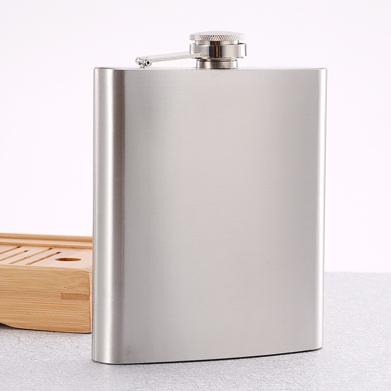 Stainless steel small hip flask with plastic cover 1-18 ounces portable wine bottle ZD