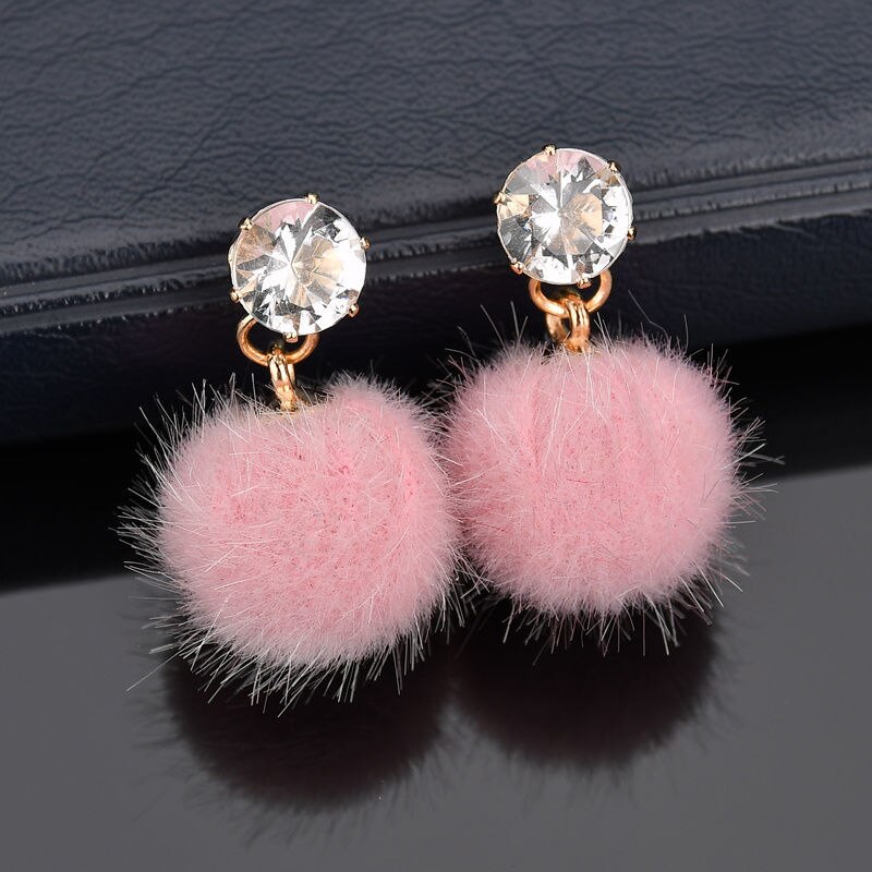 Pendiente colgante de bola de pelo dulce coreano para mujer, joyería de cristal rosa y rojo, personalidad femenina, Brincos de piel de felpa rosa Simple: Bronze