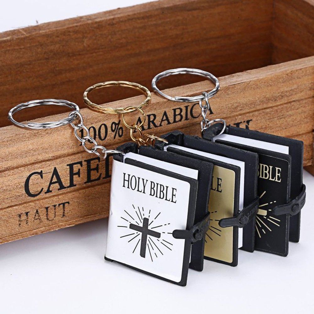 Mini engelsk hellig bibel nøglering religiøs christian jesus cross nøgleringe kvinder taske souvenirs