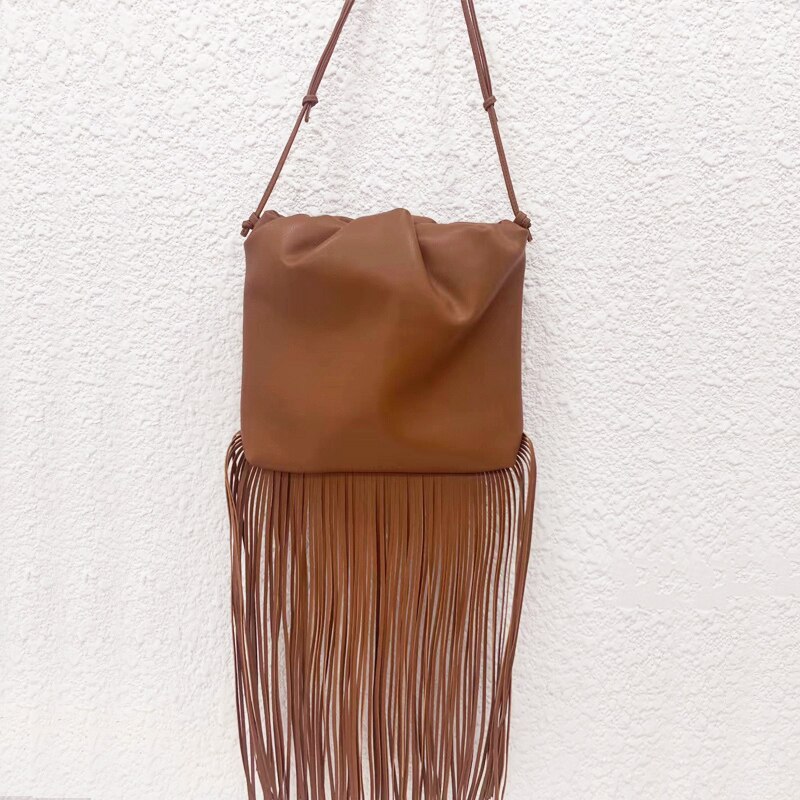 Lang skumring trend veske veske til kvinner topp myk dumpling bag brett stilig crossbody bag kvinnelige frynser vesker: Brun