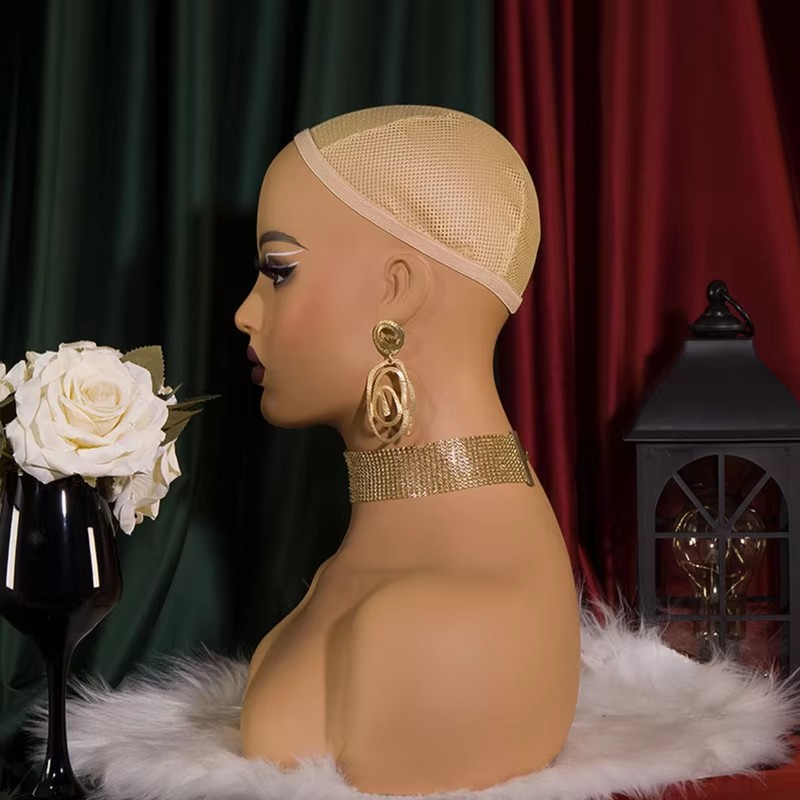 Cabeza de exhibición de pelucas de cara cuadrada, cabeza de maniquí realista con hombros, cabeza llena de espuma de Pvc con sombra de ojos, orificios para las orejas, pestañas