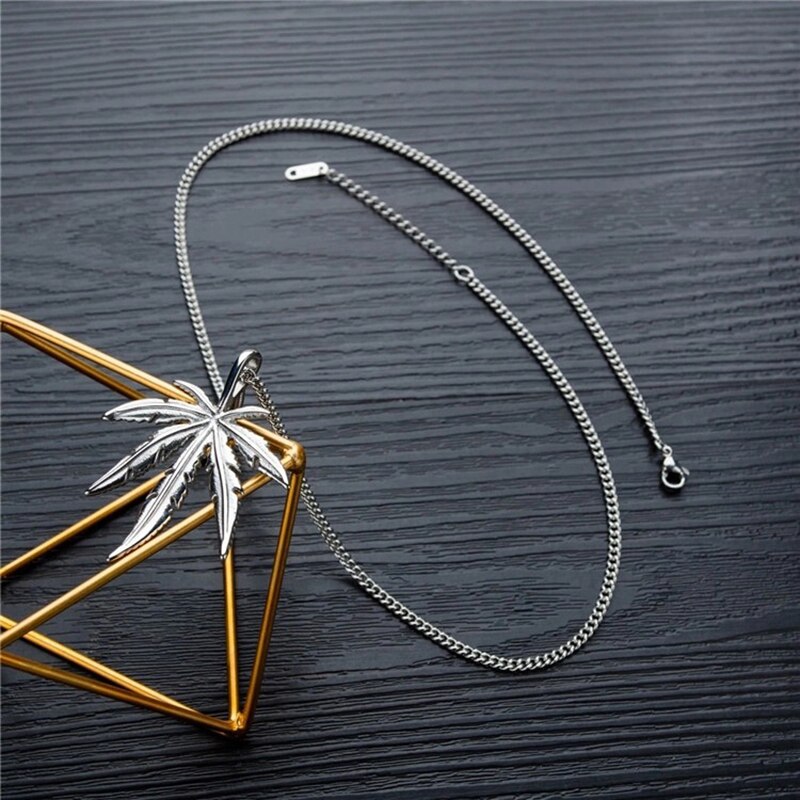 Hemp Leaf Pendant Charm Chain Necklace Maple Leaf Necklace for Men and Women Hip Hop Stainless Steel Necklaces Jewelry