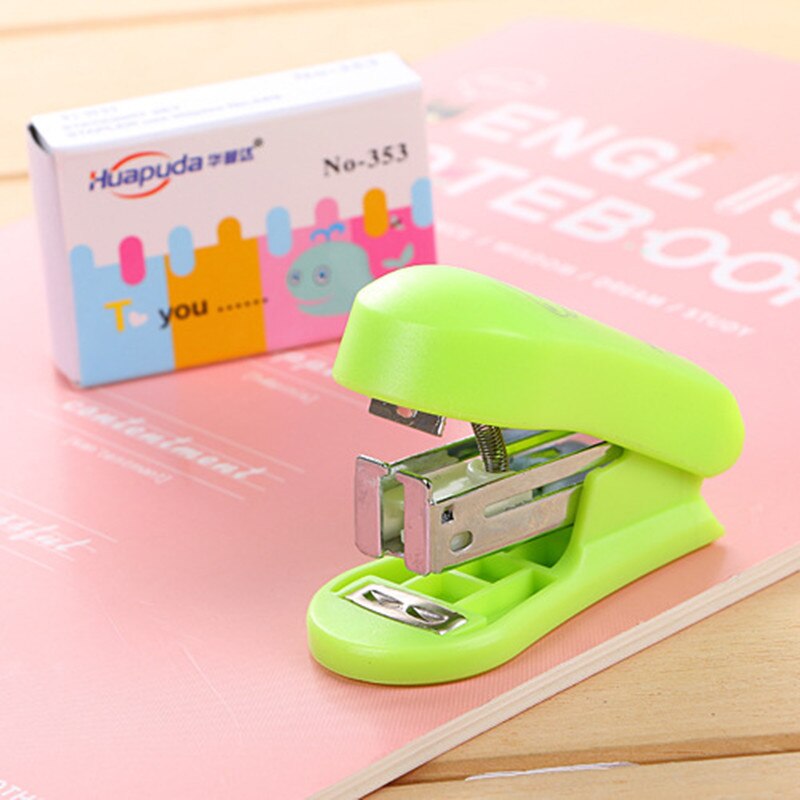 1 pc cor aleatória pequeno grampeador portátil material escolar em casa grampeador manual sem esforço para o presente dos artigos de papelaria do estudante das crianças