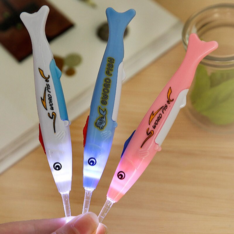 1PC LED Lampe Beleuchtung Art Baby Ohrenschmalz Wachs Ohrenschmalz Entferner Blinkende Löffel Ohr Reinigung Pflege Werkzeug