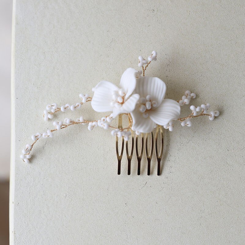 SLBRIDAL Handmade Alloy Leaf Rhinestone Ceram Flower słodkowodne perły ślubny grzebień do włosów ślubne akcesoria do włosów kobiety biżuteria: 2028 Gold