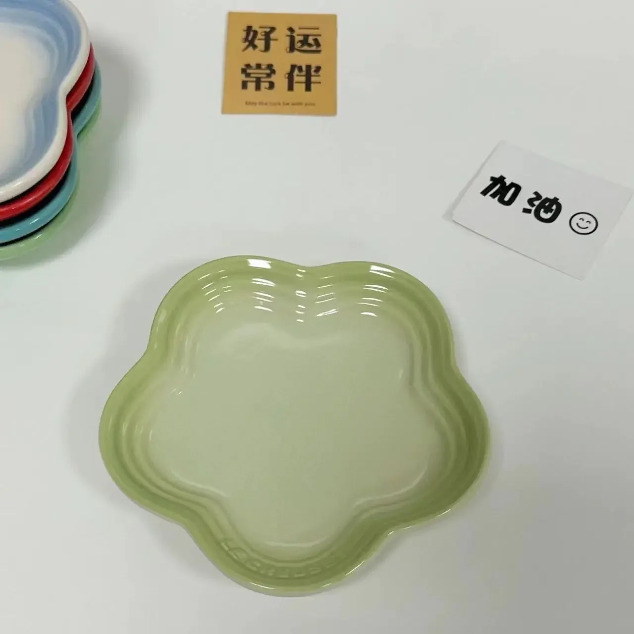 Plum Blossom Small Plate 5.5Inches 14cm Rainbow Sauce Plate Flower Shaped Pet Gradual Spike Bone Plate Tableware Ceramic Dishs: Fluorescent Yellow