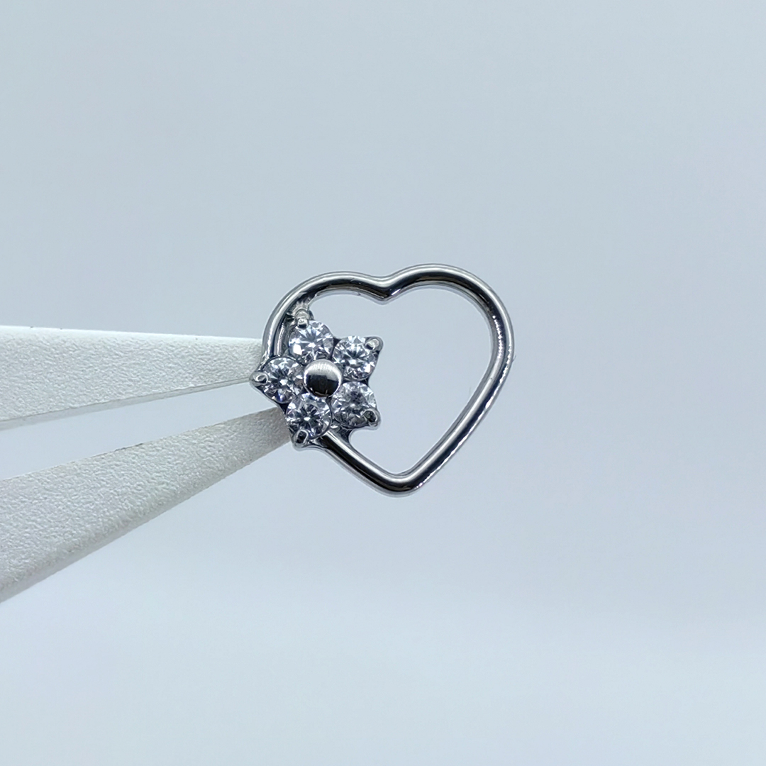Mdnen  g23 titan invändigt gängade nässtift för män kvinnor tragus brosk örhängen hjärtblomma ring piercing toppar