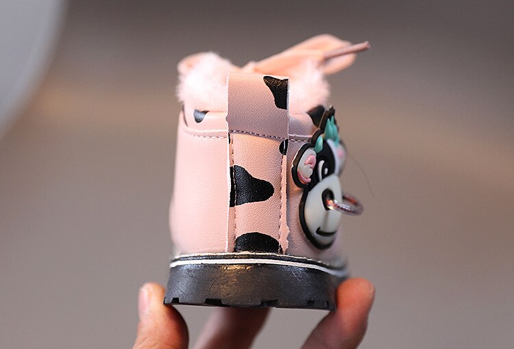 freundlicher Schuhe Winter Jungen Schnee Stiefel freundlicher Plüsch Warme Knöchel Martin Stiefel Puffer Schock Baby Mädchen Karikatur Kuh Sport schuhe