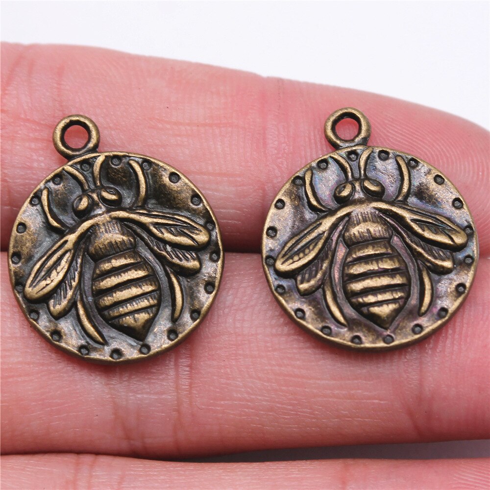 Dijes de abeja, Hornet de miel, Bronce Antiguo, colgantes de Color plateado, hallazgos de fabricación DIY, artesanía hecha a mano, 10 piezas: Pistola negra plateada