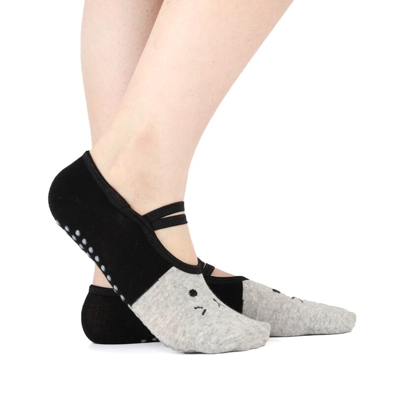 Sports girl Yoga Pilates Socks Cute Cat Grip Pilates Sox Fitness Non Skid Foot Cotton Foot Socken Dance Slippers Ballet