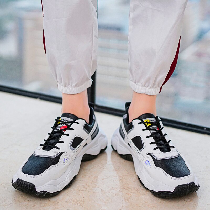 Men Sneakers No-slip Men Casual Shoes Breathable Male Mesh Lace up Wear-resistant Shoes Masculino Zapatos De Hombre