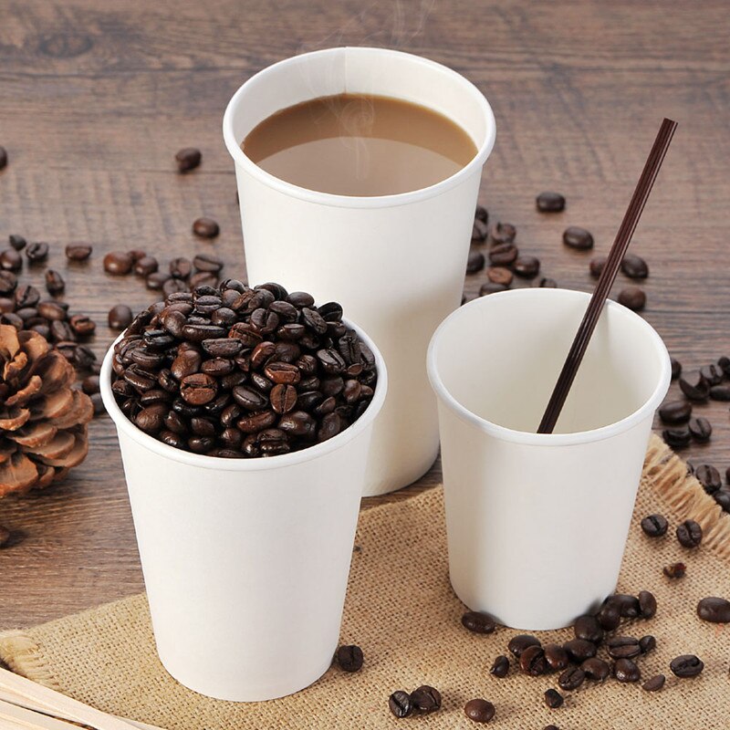 50 stuks dikke witte papieren wegwerpbekers voor koffie, 250ml kleine bekers voor sap, water en drank, met deksels en bruine mouwen