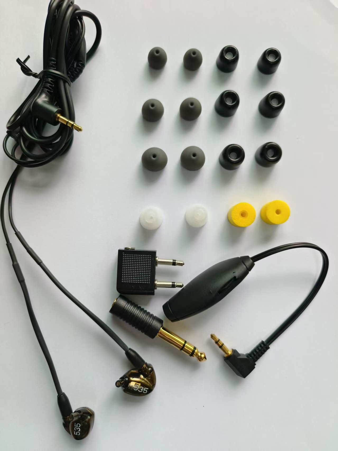 Headsets SE535 Afneembare oortelefoon Hi-fi stereo Headset SE 535 In-ear oortelefoons Aparte kabel met doos VS SE215