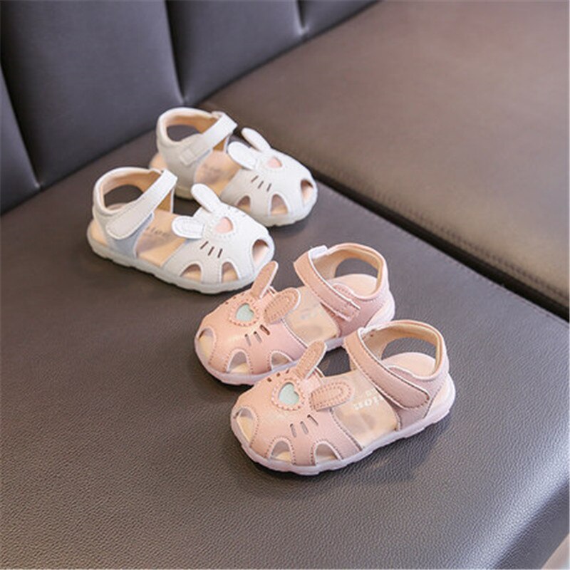 2021 nuove scarpe estive per bambini sandali per bambini in pelle con suola morbida punta chiusa sandali per bambina 15-25