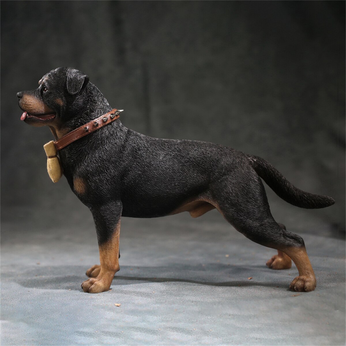 Mr.Z Studio 1:6 Rottweiler Figure Cute Police Pet Dog Animal Model Collector Decor Kid Resin Office Desktop Accessories