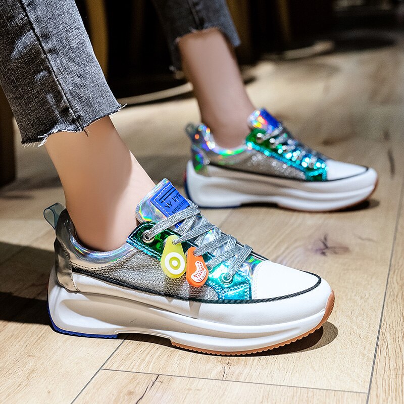 Enkelt sko kvinder åndbar mesh overflade tykke såler behagelige skridsikker stil casual sko