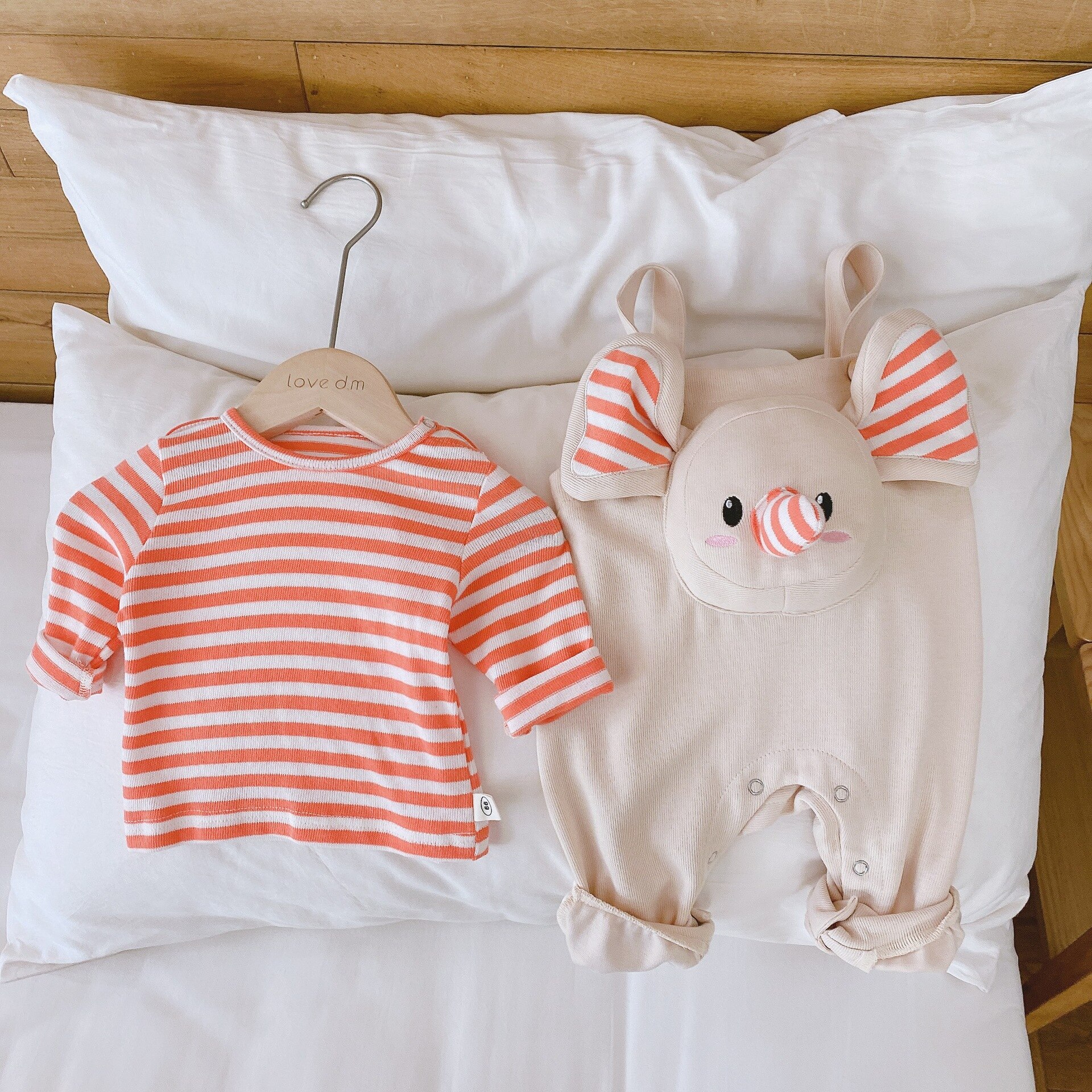 2 Stuks Koreaanse Baby Olifant Shirts Twee Pices Pak Baby Boy Meisjes Gestreepte Top + Strap Jumpsuit Sets Lente Herfst pasgeboren Outfits: Beige / 6M