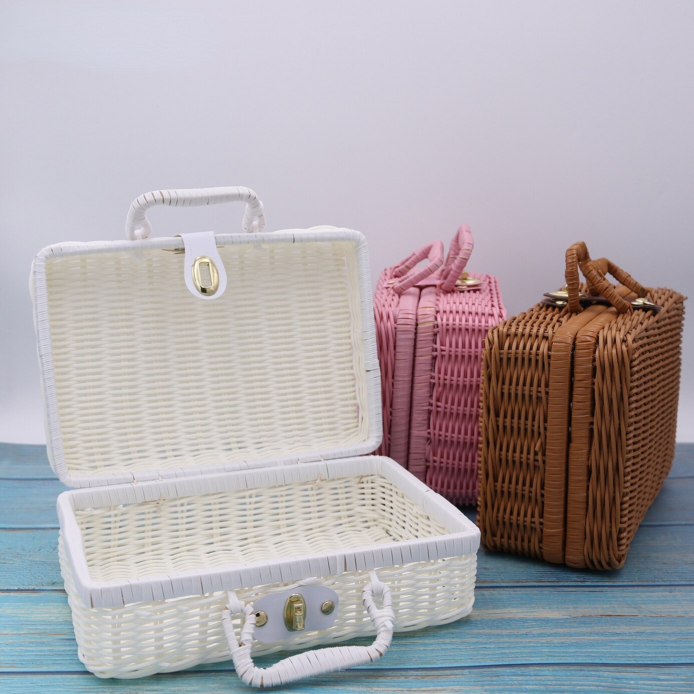 Rattan Portable Storage Box Picnic Basket, Photo Prop Box Suitcase Hand Box Storage Basket with Lid, Rattan Box
