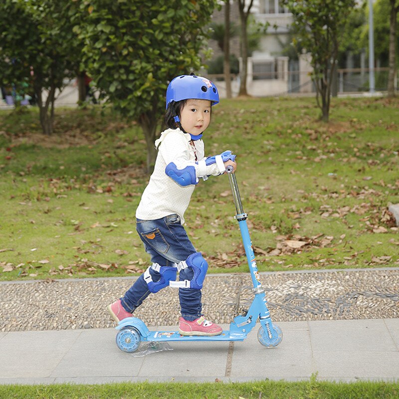 Three Wheel Kids Scooter with Flashing Wheel, Folding Kiddie Kick Scooter with Spring Shock Absorption