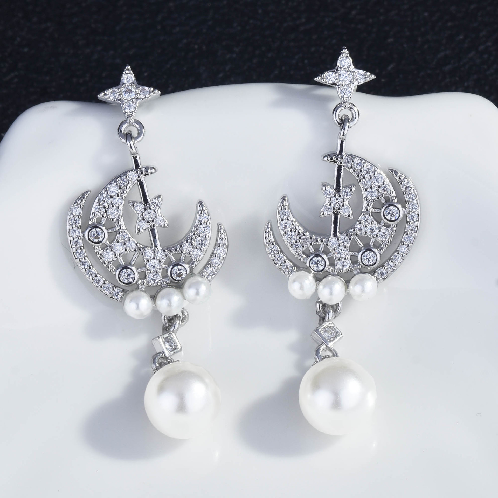 QTT Neue Weihnachten Frauen Mädchen Weiß Runde Perle Perlen Halskette Armbinde Ohrringe setzt Stern Mond Hochzeit Schmuck