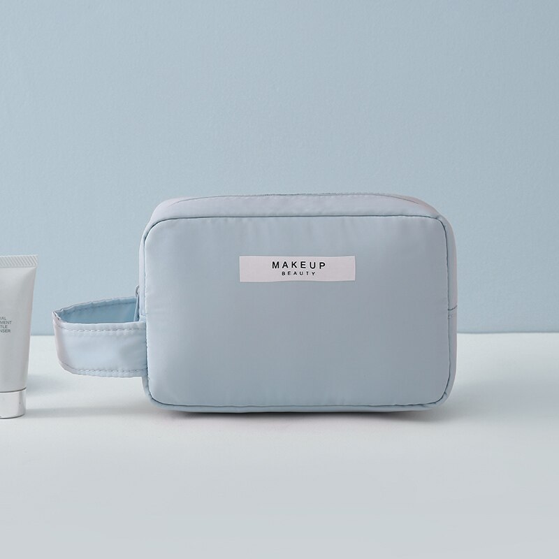 Kvinder kosmetiktaske kosmetolog nødvendig toiletartikler makeuptasker mærke arrangør rejser kvindelig opbevaring makeup etuier: Lyseblå s
