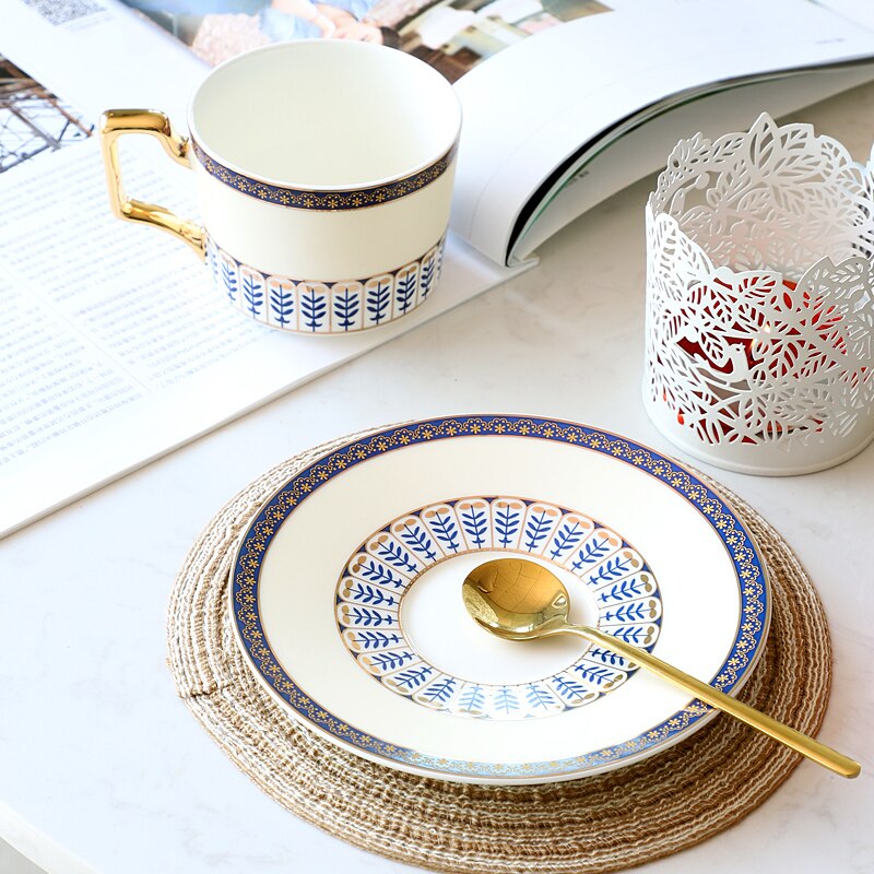 Ceramic Mug Luxury Coffee Cup And Saucer Set Exquisite Home Afternoon Tea Flower Tea Cups Spoon Christmas