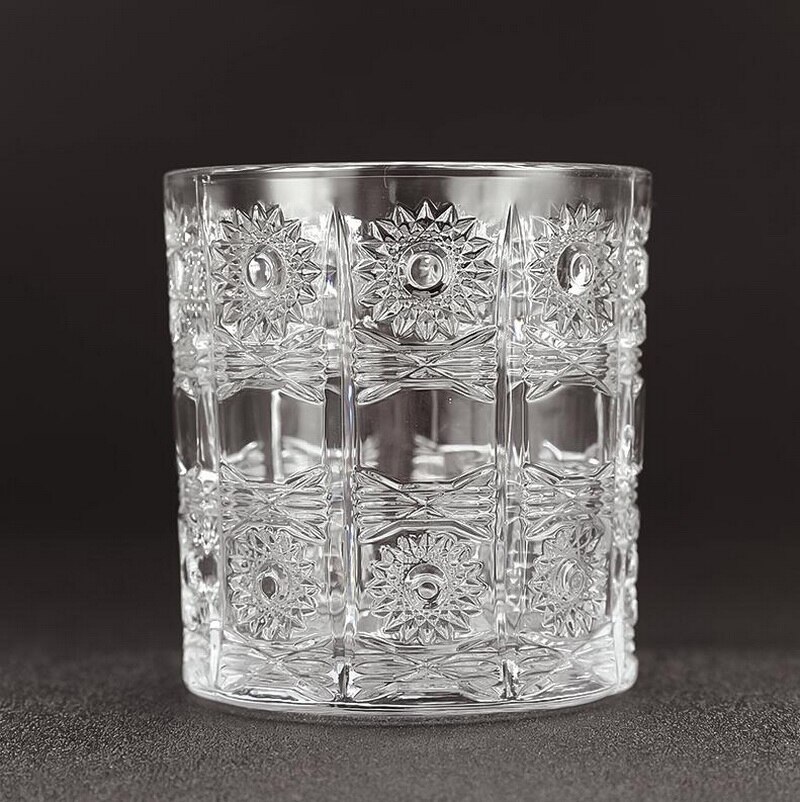 Tjeckiskt mönster klassisk whisky snidade klassiska glasgravyr bar martini cocktailglas party cocktailglas