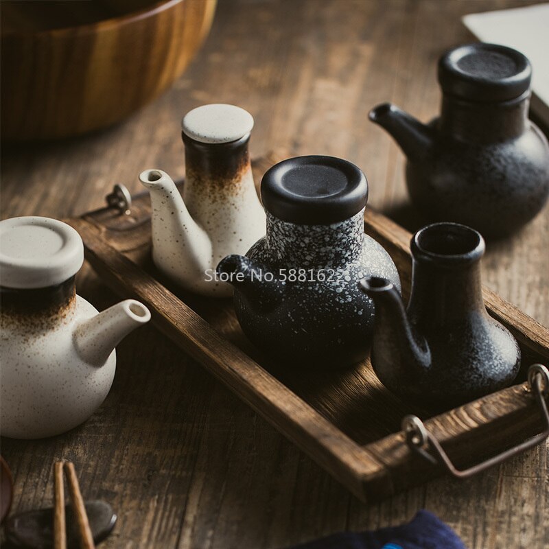 Japanese Style Ceramic Retro Black Soy Sauce Pot Small Vinegar Pot with Lid Sauce Jar Bottle Tableware