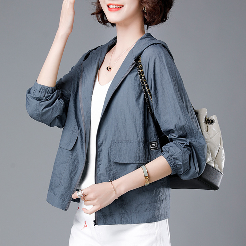 Summer Lightweight Sun Protection Coat Women Zipper Up Hooded Casual Jackets Woman Loose Pocket Long Sleeve Sunscreen Coats