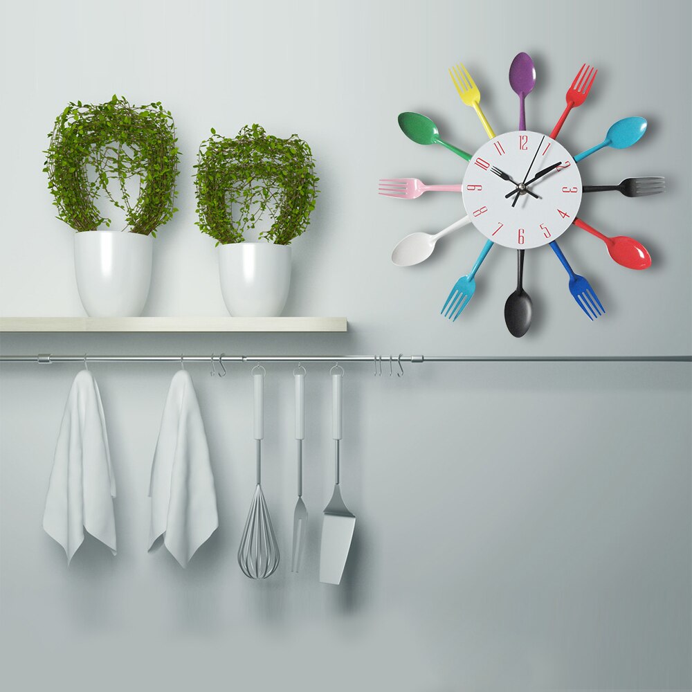 Cutlery Metal Kitchen Wall Clock Spoon Fork Quartz Wall Mounted Clocks Modern Decorative Horloge Murale