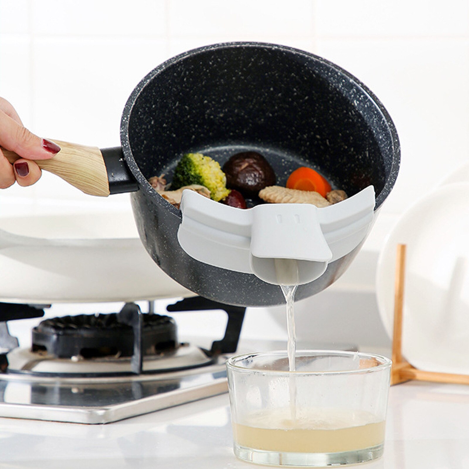 Outil de cuisine Anti-déversement en Silicone, outil de vidange extensible, filtre à eau au bord de la casserole, entonnoir pliable Pour soupe