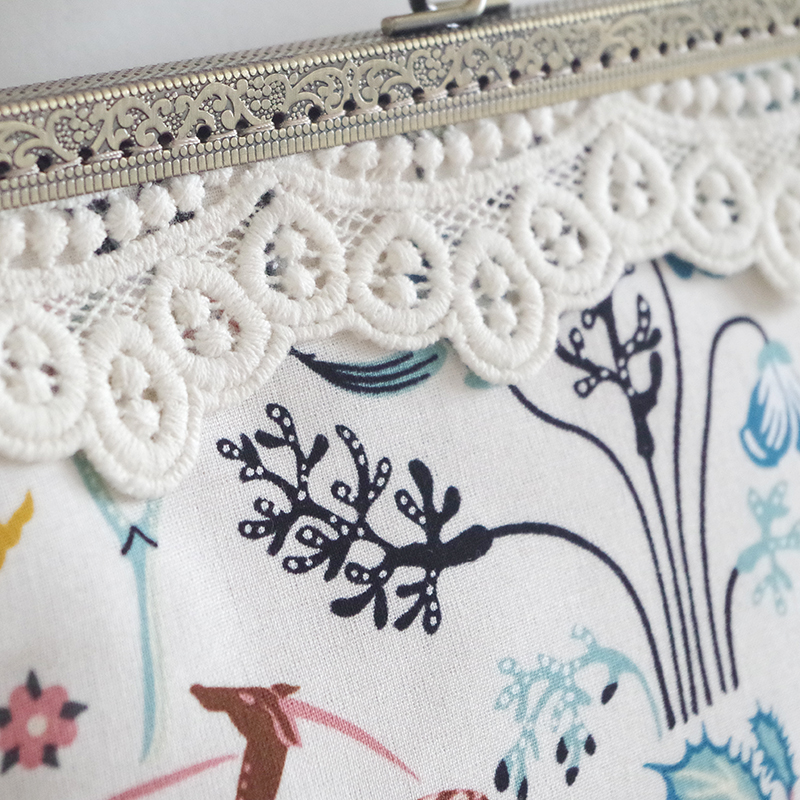 LilyHood fait à la main femmes dessin animé impression petit sac à bandoulière femme dentelle Vintage mignon Chic tissu téléphone portable chaîne sac à bandoulière