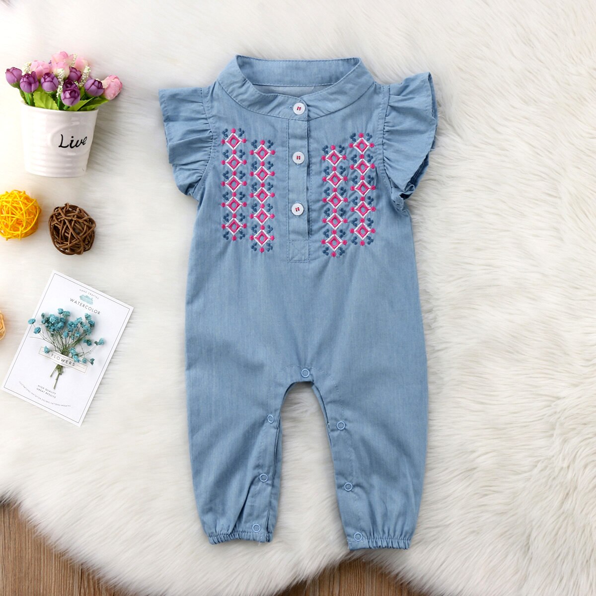 Ruches Korte Mouwen Knoppen Decor Romper Voor Baby Meisjes Zomer Kleding