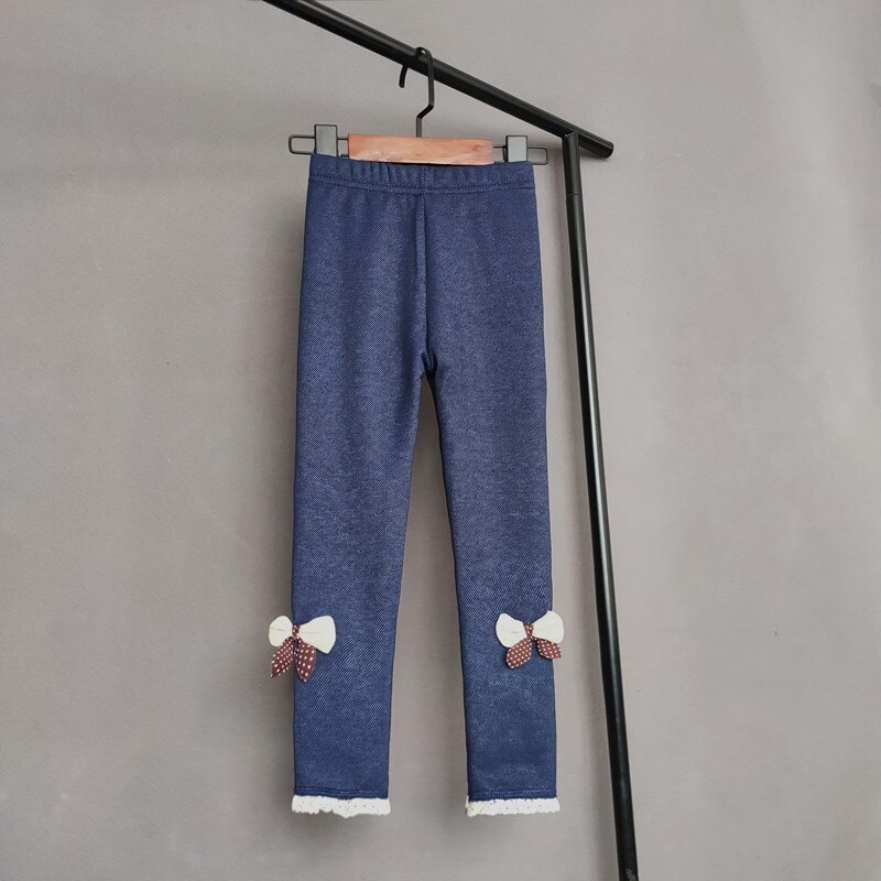 Pantalone in Denim imitazione bambina autunno inverno bambini Plus pantaloni lunghi in velluto neonate pantaloni caldi in pizzo con fiocco blu scuro nero: Dark blue / 2-3T(100)