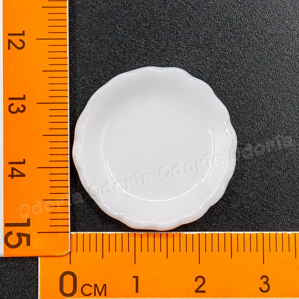 Odoria 1:12 Miniature 4PCS White Porcelain Dishes Ceramic Plates Kitchenware Dollhouse Kitchen Accessories