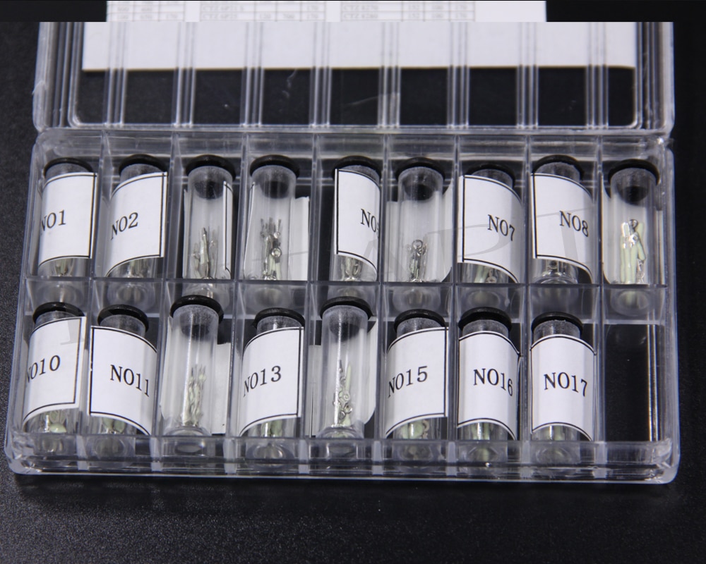 Zilver Lichtgevende Stijl Horloge Handen Om Fit Hand Maten Minuut. 70 Uur 1.20 En Sweep Tweede. 20 Mm